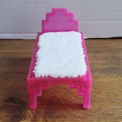 MGA Entertainment LOL Surprise Winter Disco Chalet - Replacement Beds Pink