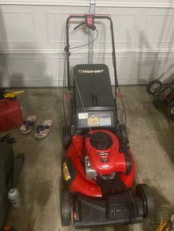 Self-propelled Troy-Bilt TB210B Gas Push Lawn Mower