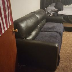 Free Couch....Free COUCH....