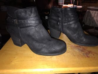 Women's size 10 crown vintage boots