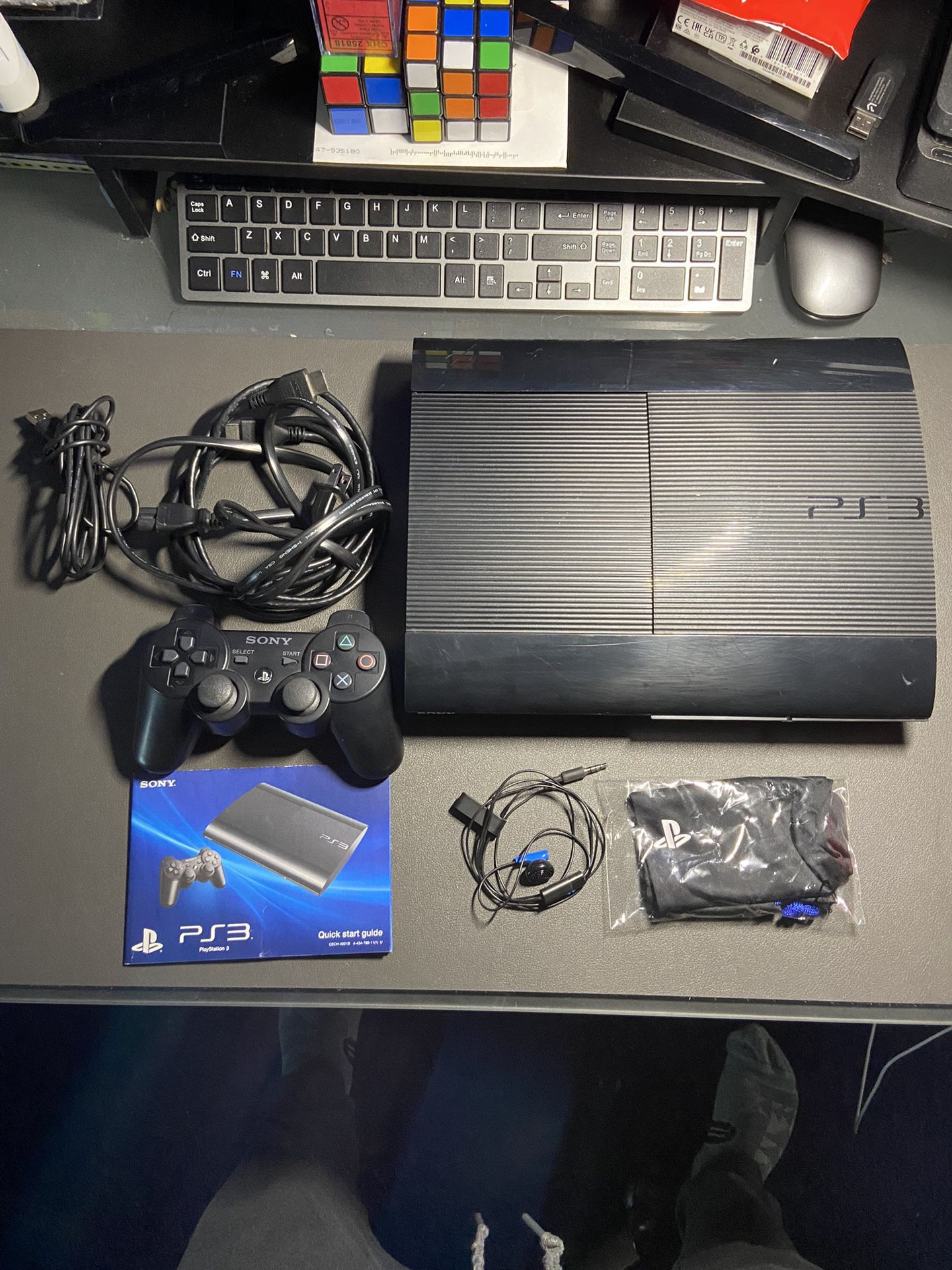 PlayStation 3 - Super Slim Model - Bundle
