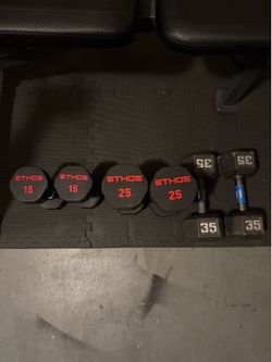 Set of dumbbells