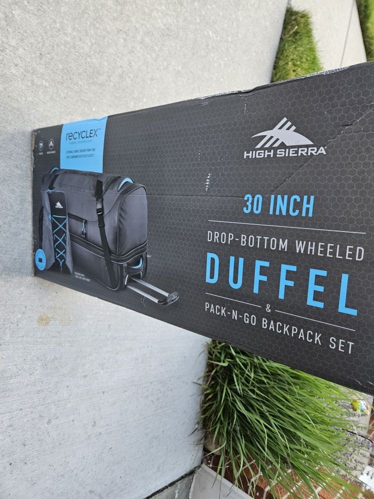 High Sierra 30 Inch Rolling Duffel And Backpack NIB 