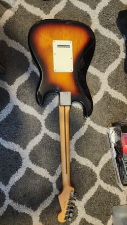 Standard Stratocaster Left-Hand