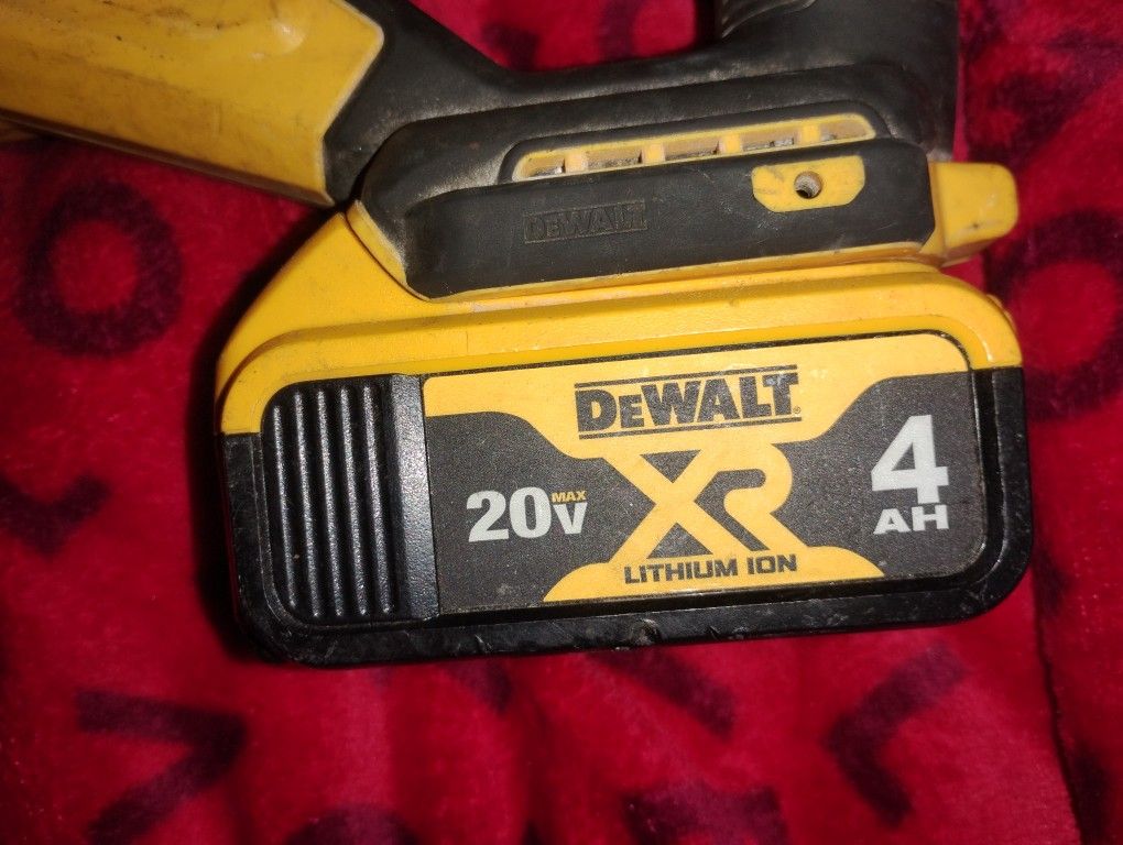 DeWalt 20v XR 4 AH Battery 