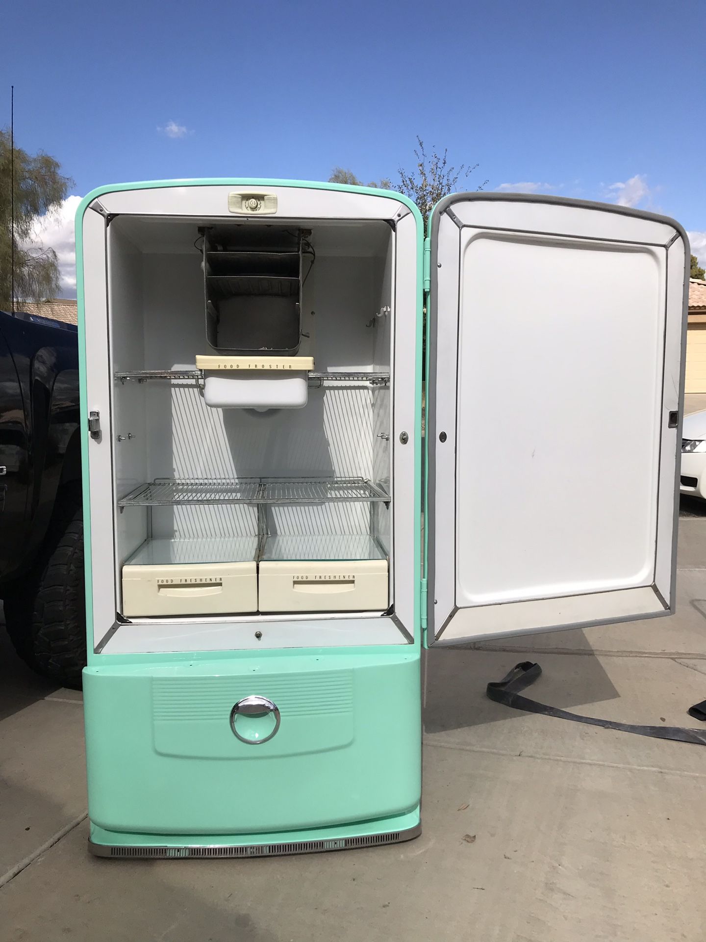 1940s / 1950’s Vintage Refrigerator for Sale in Queen Creek, AZ OfferUp