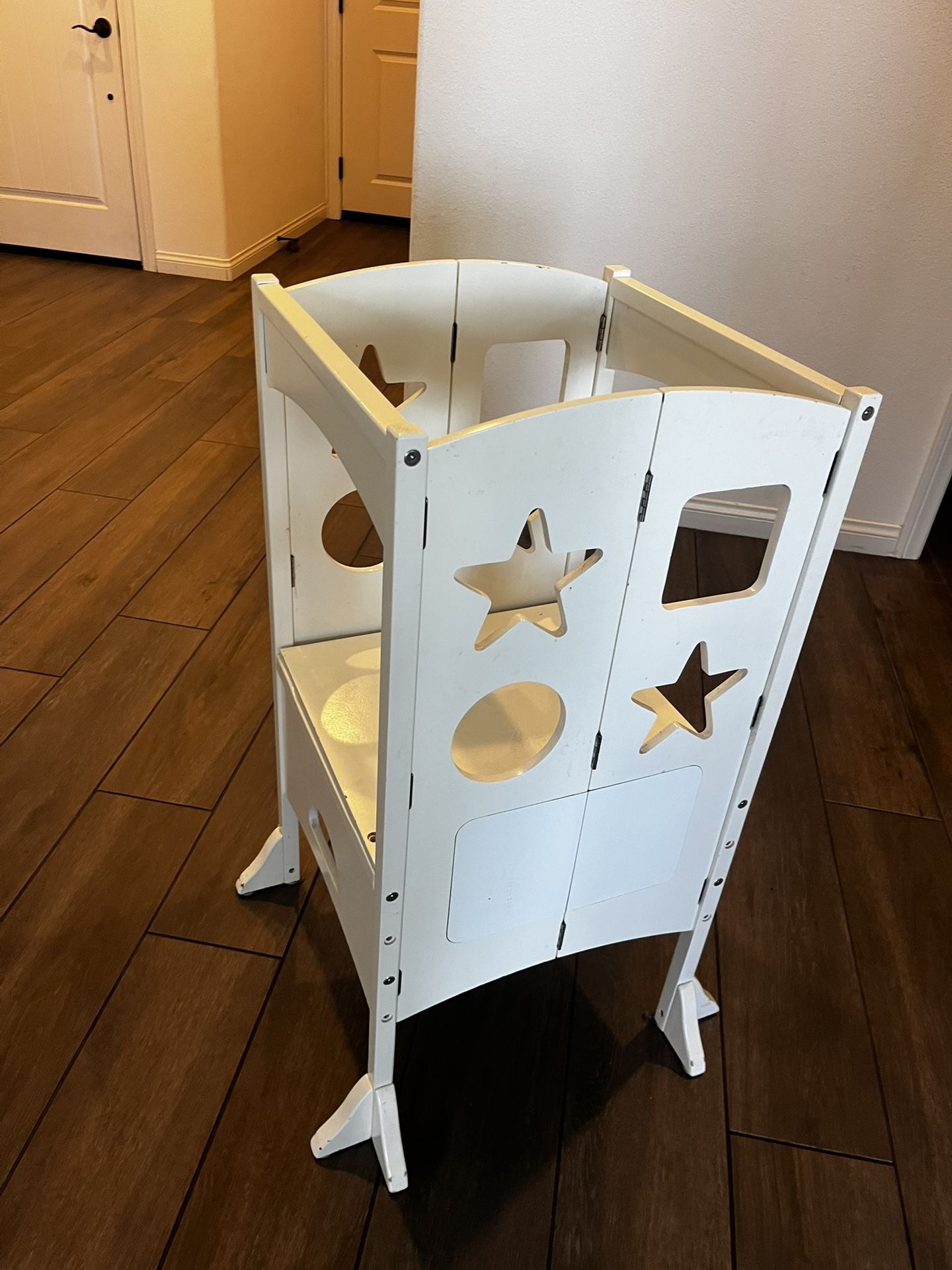 Foldable White Kitchen Helper