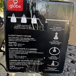 Globe. Five Piece Bath Set.