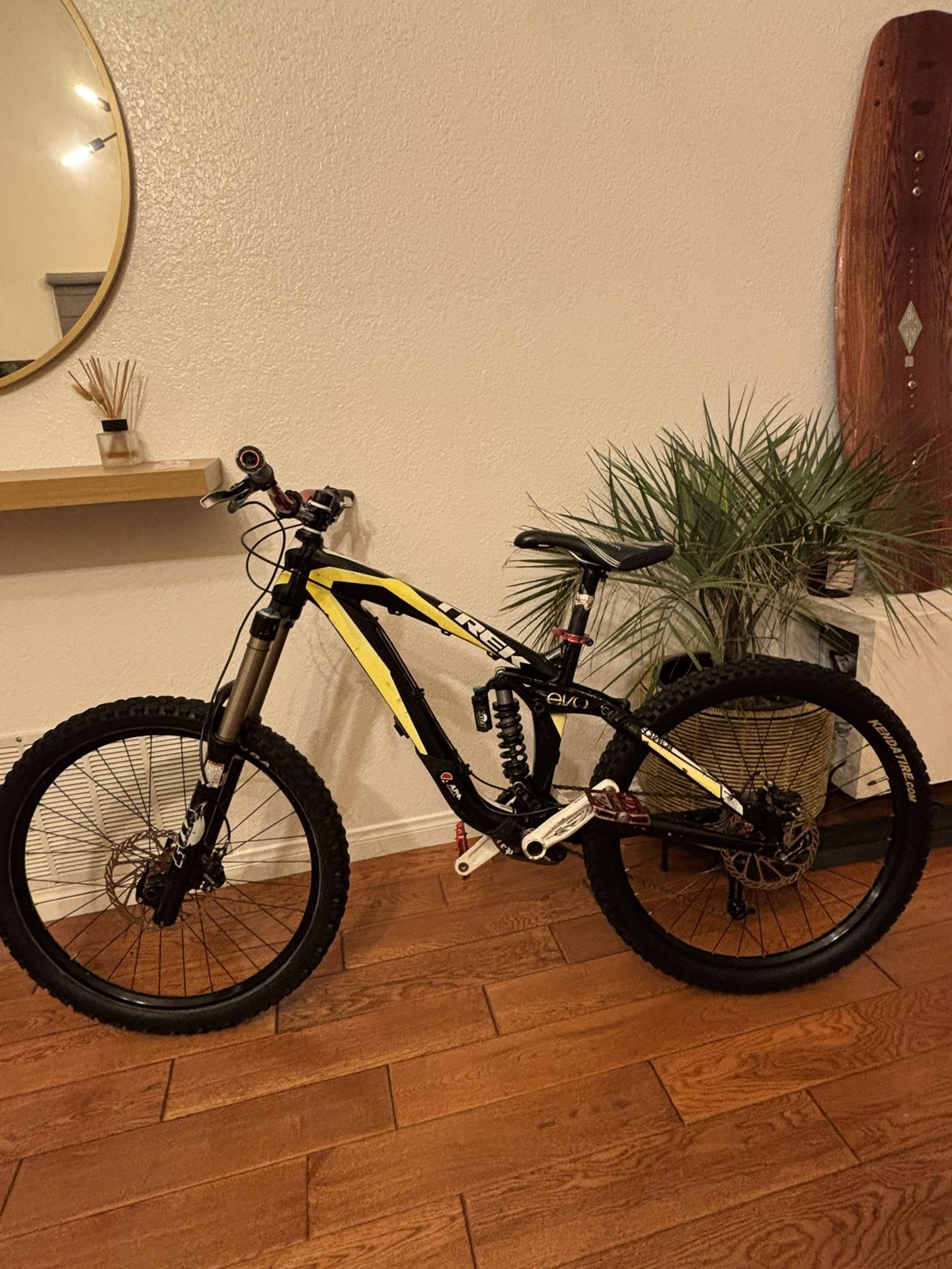 Bike Downhill Trek