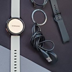 Samsung Galaxy 6 Classic Watch (43mm) Adult Owned Good Condition, GPS, Bluetooth & Fitness Traker, Asking $60 Firm on Price 