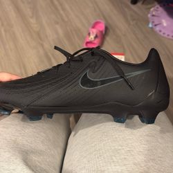 Nike Soccer Cleats 9.5M