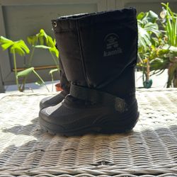 KAMIK Cold Weather Boots Children Size 4