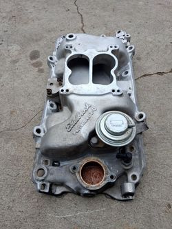 EDELBROCK BB 454 ALUMINUM INTAKE!! 100$