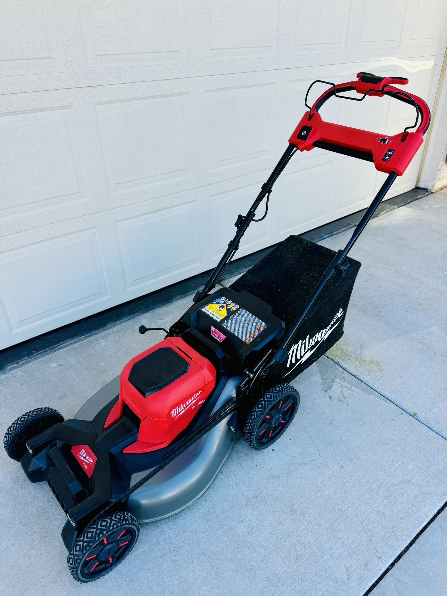 Milwaukee M18 Lawnmower Like New OBO