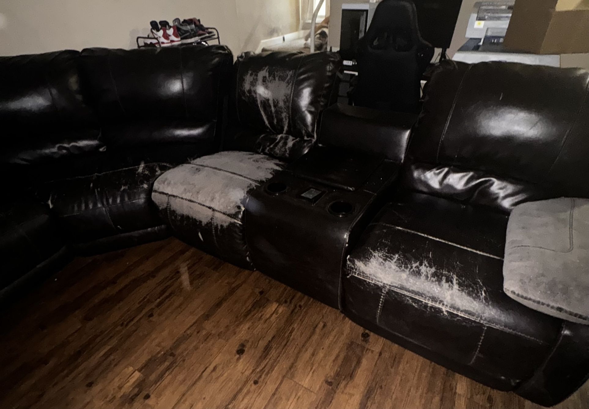 Free Sectional Couch And Recliner