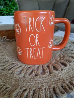 Rae Dunn TRICK or TREAT Coffee Tea Mug Cup 18 Oz Ceramic Orange, Halloween Spooky Pumpkin