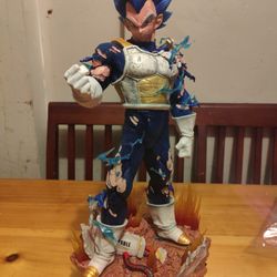 Dragonball Vegeta Statue