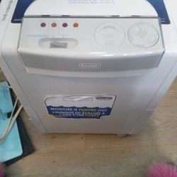 Dehumidifier 