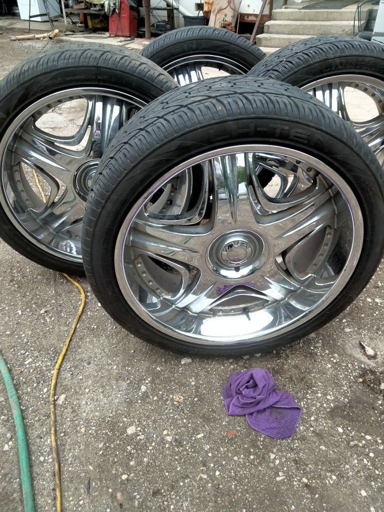Rims with Lionheart Tires, 24's, 6holes, Set Of 4, Price Is Negotiable