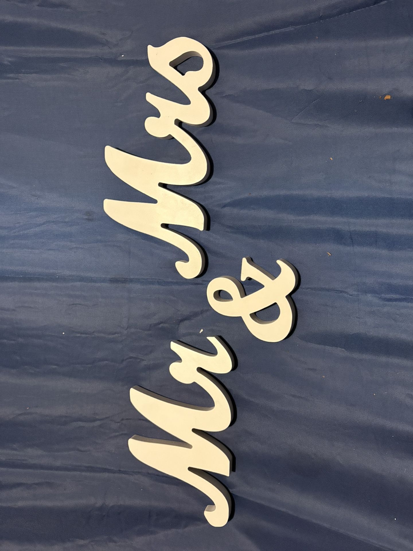 Mr & Mrs Sign