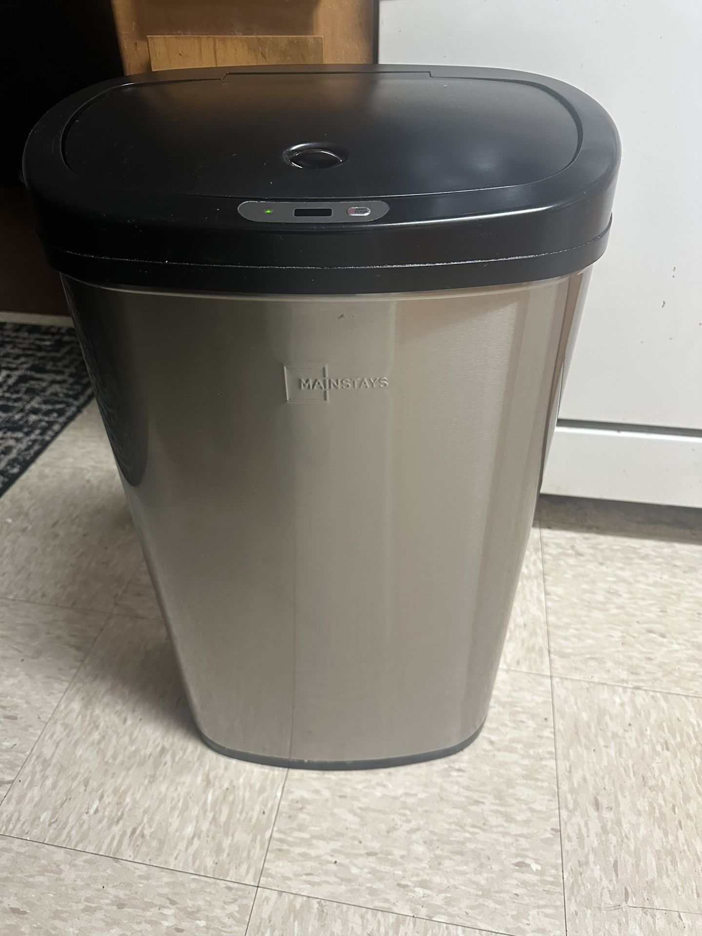 13 gallon motion sensor trash can