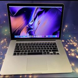 Apple MacBook Pro 15" Retina /Quad Core i7 / 8GB / 256GB SSD HD. MacOS Catalina