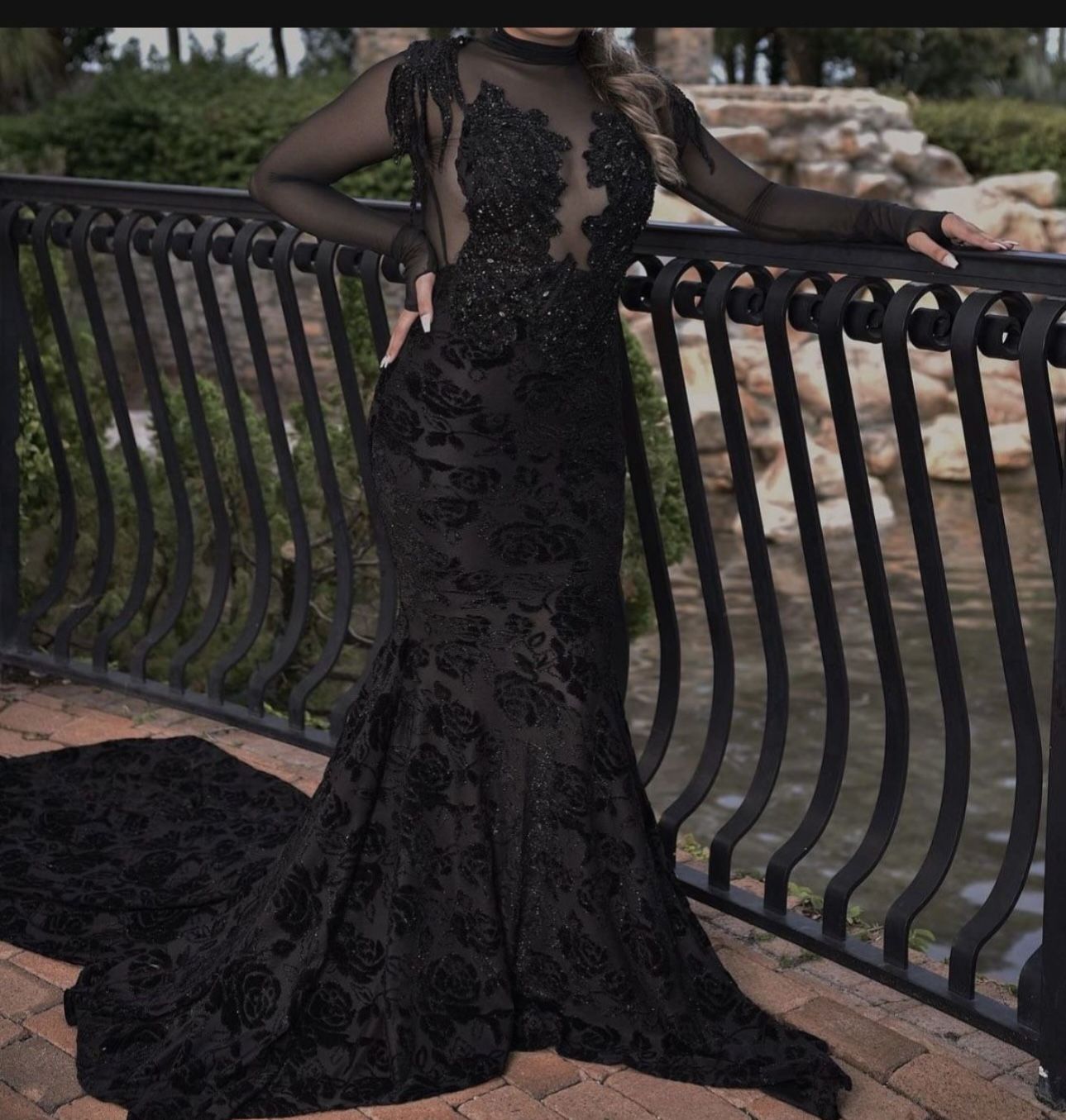 Médium Suede Long Train Black Dress
