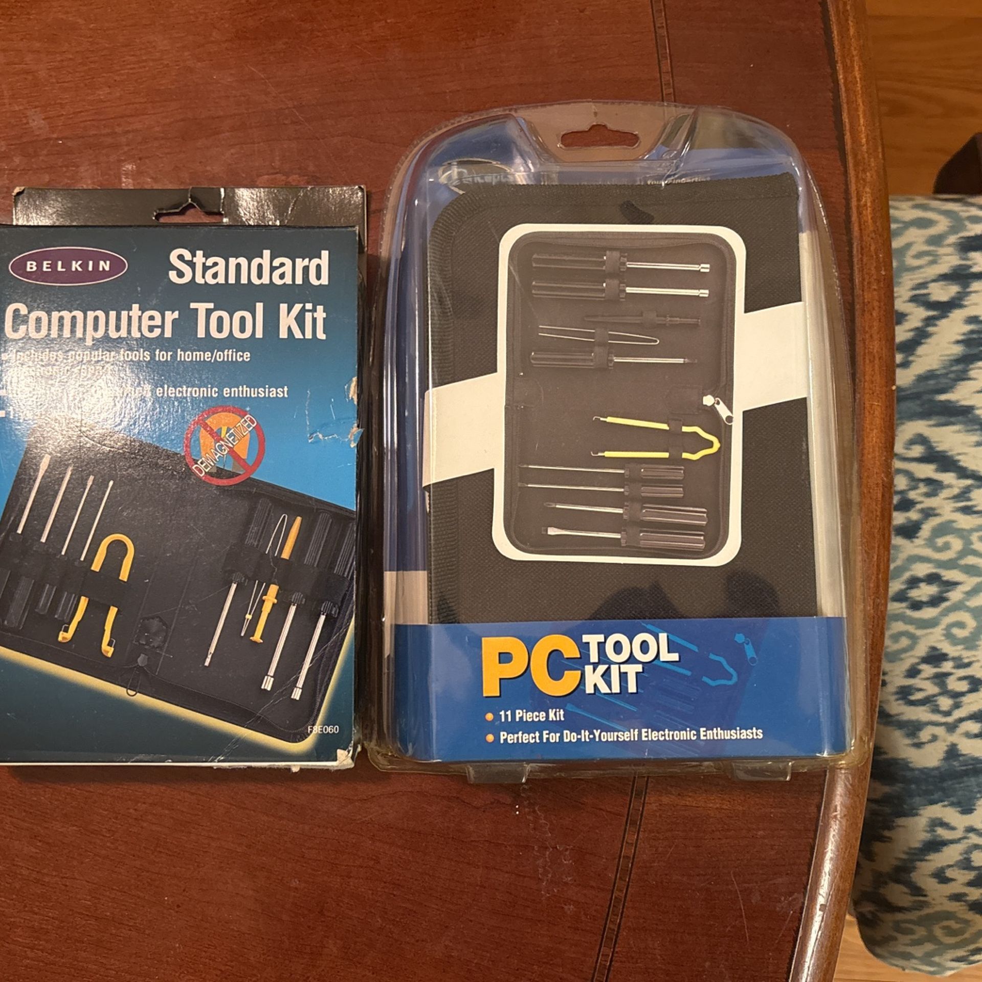 2 Standard Computer Tool Kits