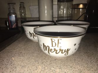 NEW- Set of 3 “Be Merry” bowls