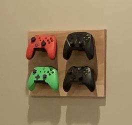 Wall Mounted Video Game Controller Display
