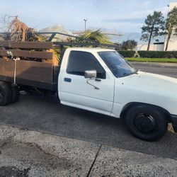 Toyota pick up  dully