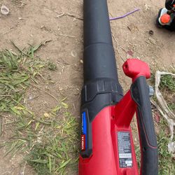 Toro PowerJet F700 140 MPH 725 CFM 12 Amp Electric Handheld Leaf Blower for Sale in Gardena CA OfferUp