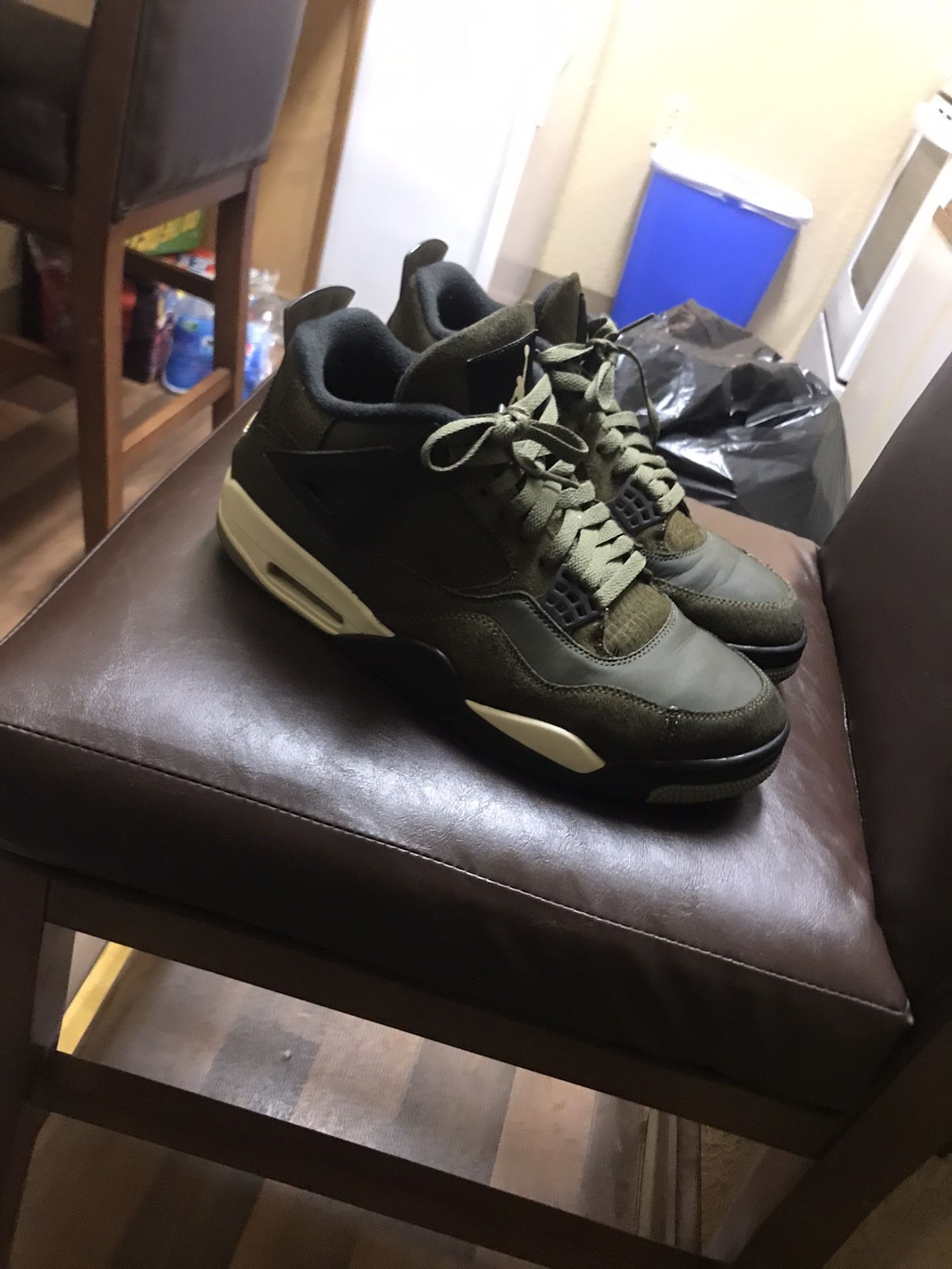 Jordan 4 Retro Olive