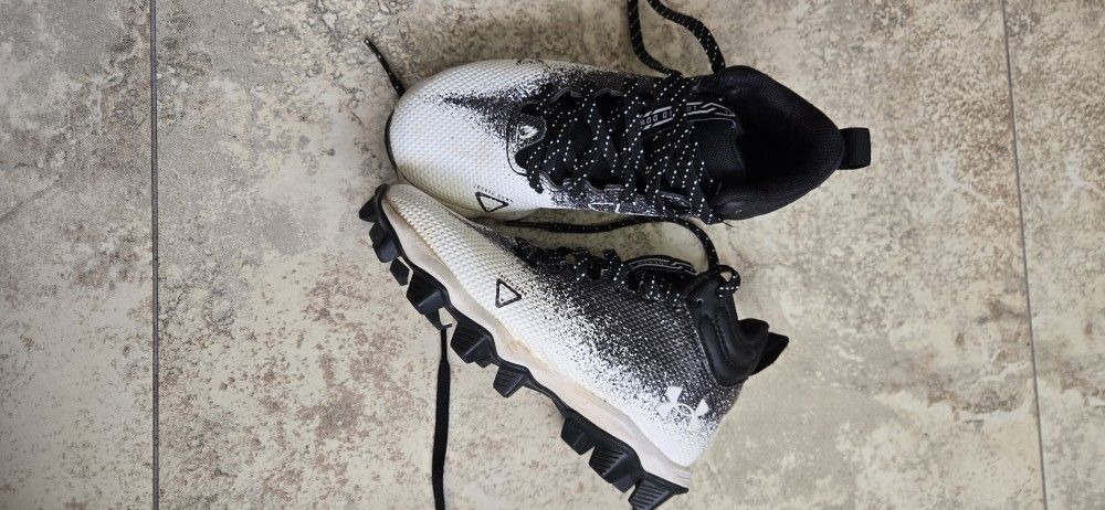 Kids Boys Under Armor Football Cleats Sz 12