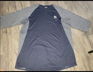 Authentic Majestic therma base tshirt