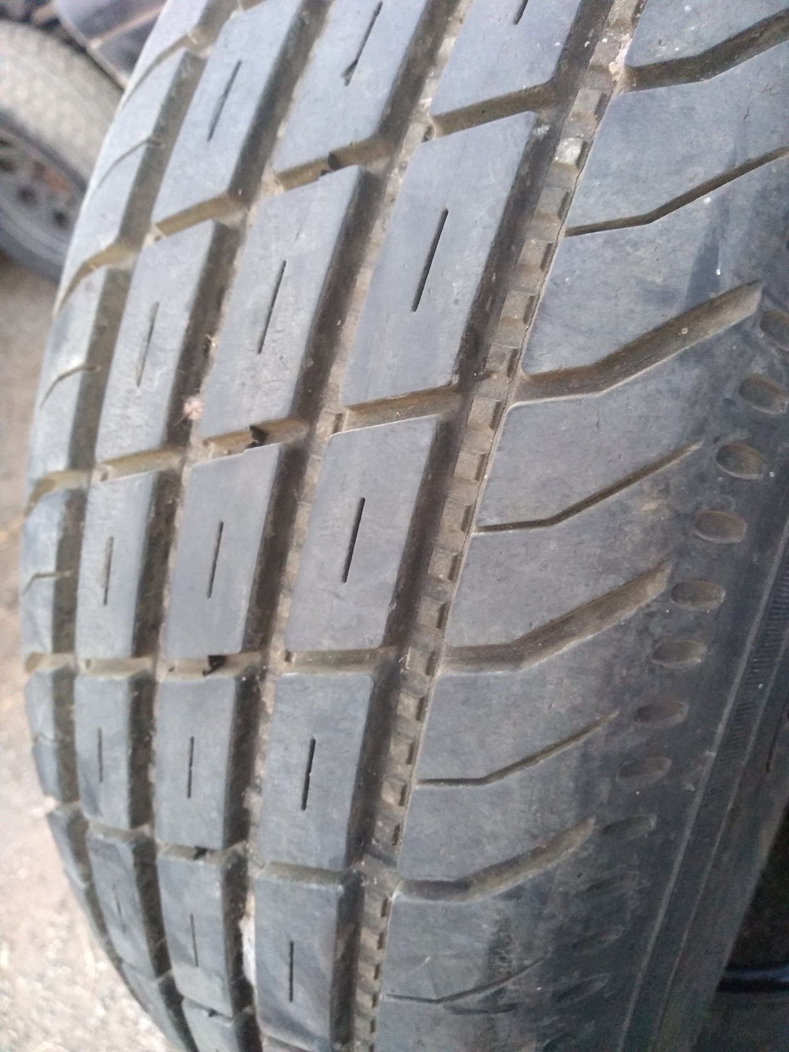 205x75x14 Gladiator trailer tires (4)