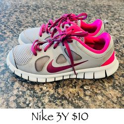 Nike Youth Size 3