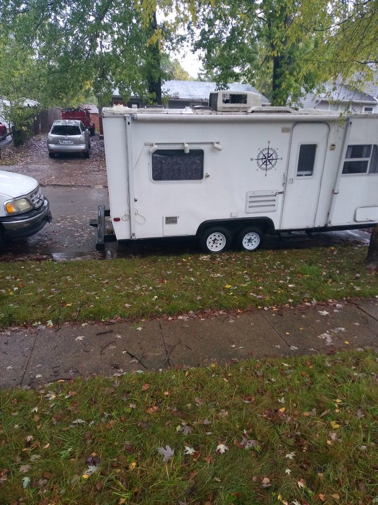 Camper Dutchman 22ft 2000