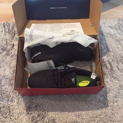 Brand New Reebok Steel Toe Shoes Men’s 11