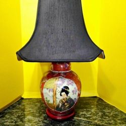 Vintage Vintage Satsuma Crackled Glaze Geisha Table Lamp 