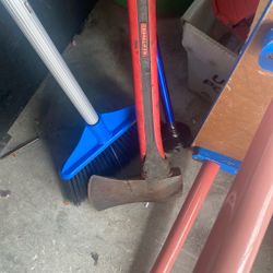 Craftsman Splitting Axe