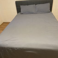 Queen Size Bed Selling By Saturday 