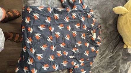 Quicksilver Button Up Medium