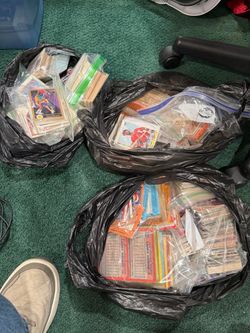 Large Lot of Vintage Sports Trading Cards