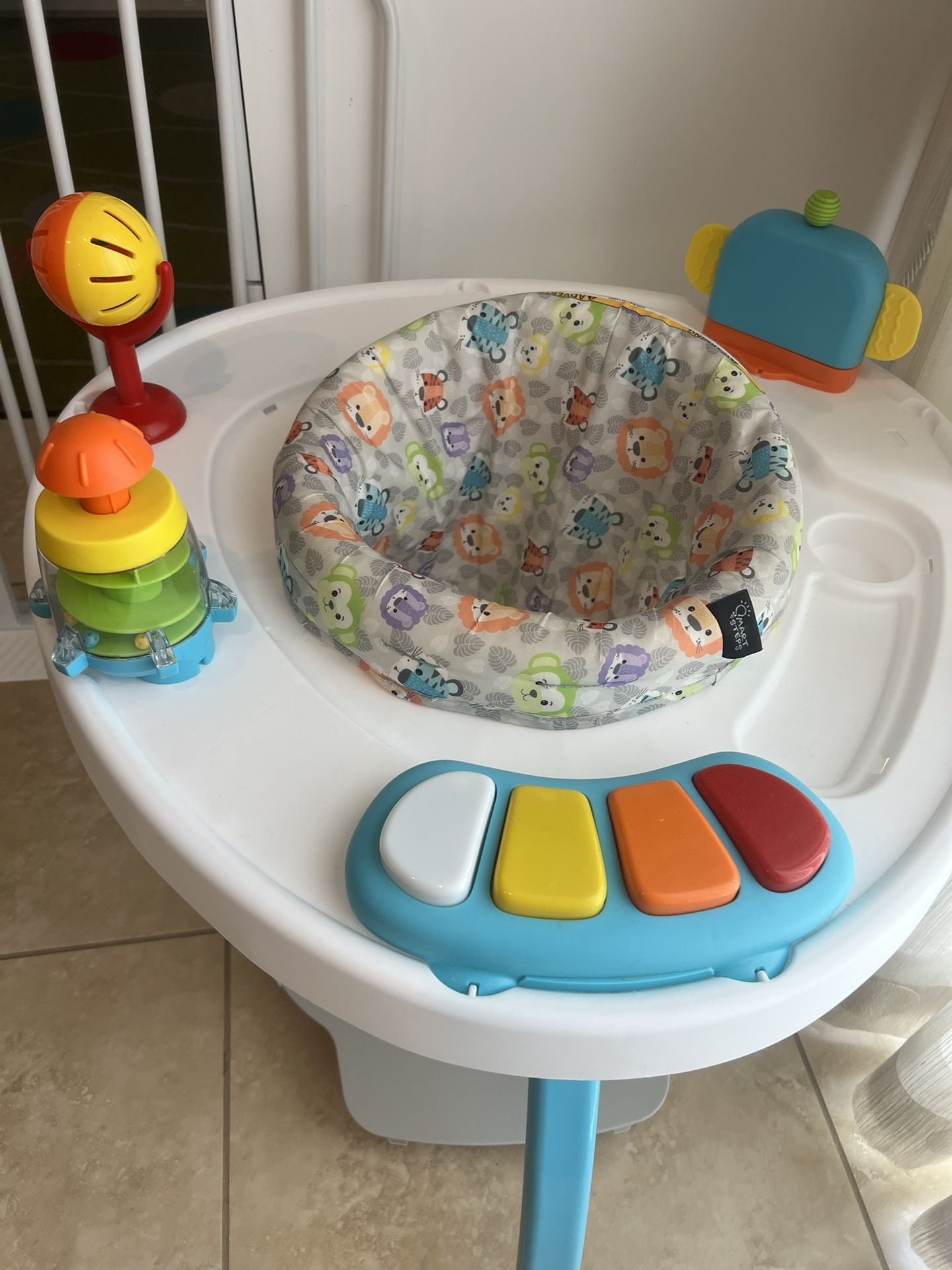 Baby Trend Entertainment Table