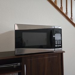 microwave oven 