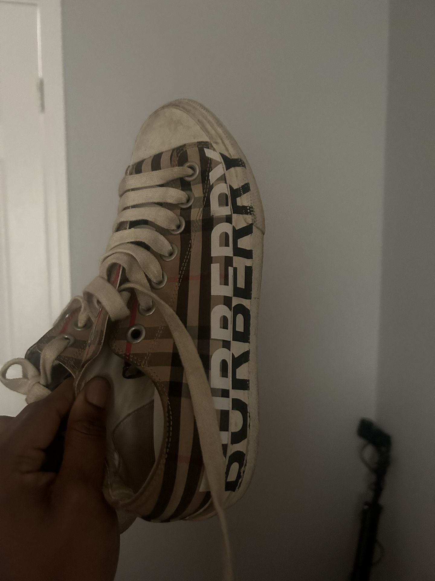 Old Burberry Sneakers 