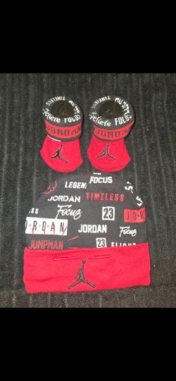 Jordan beanie/bootie Set