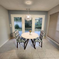 Dinning Table - Round Table 