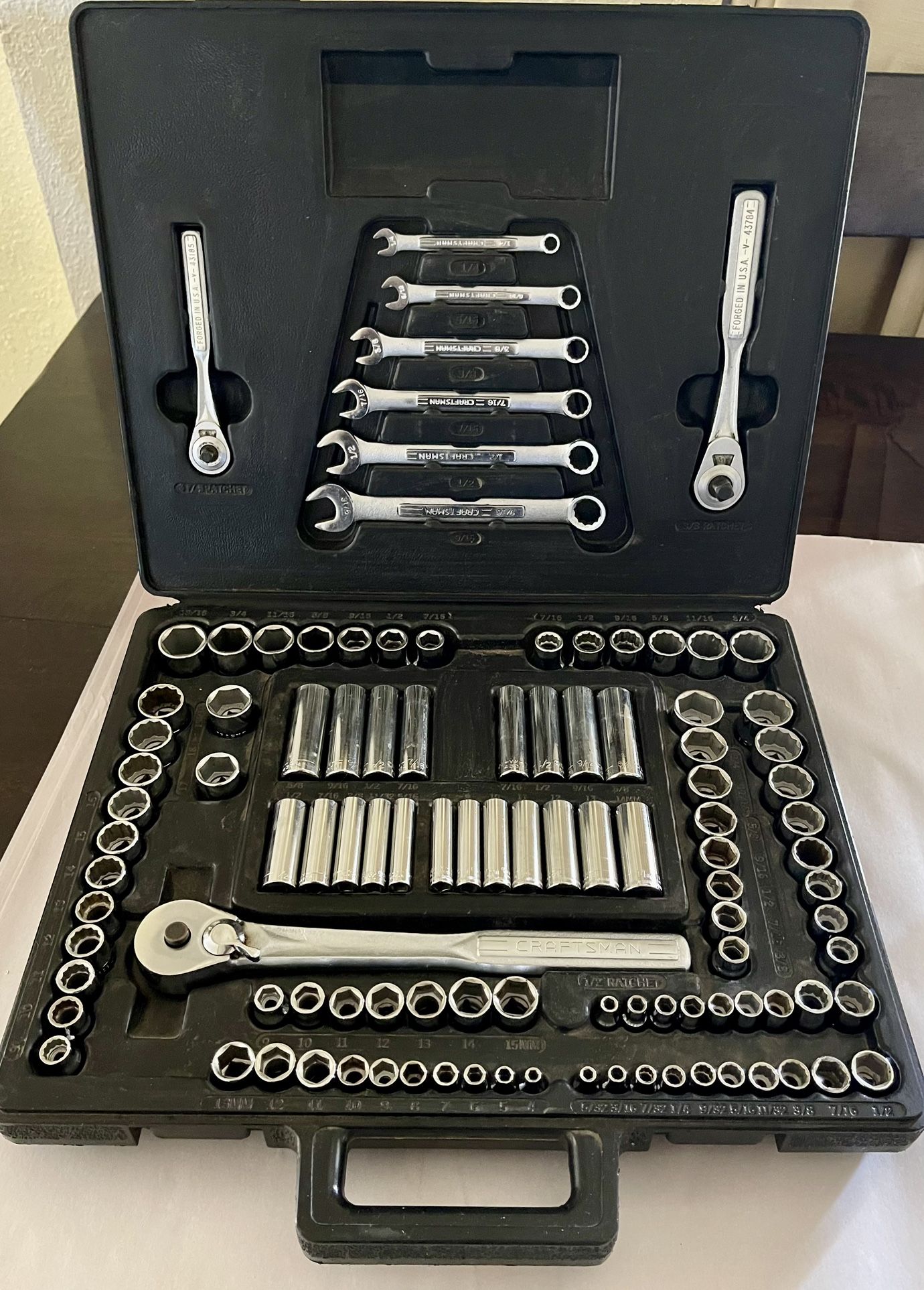 Vintage Craftsman 107-pc Mechanic Tool Set. SAE & Metric